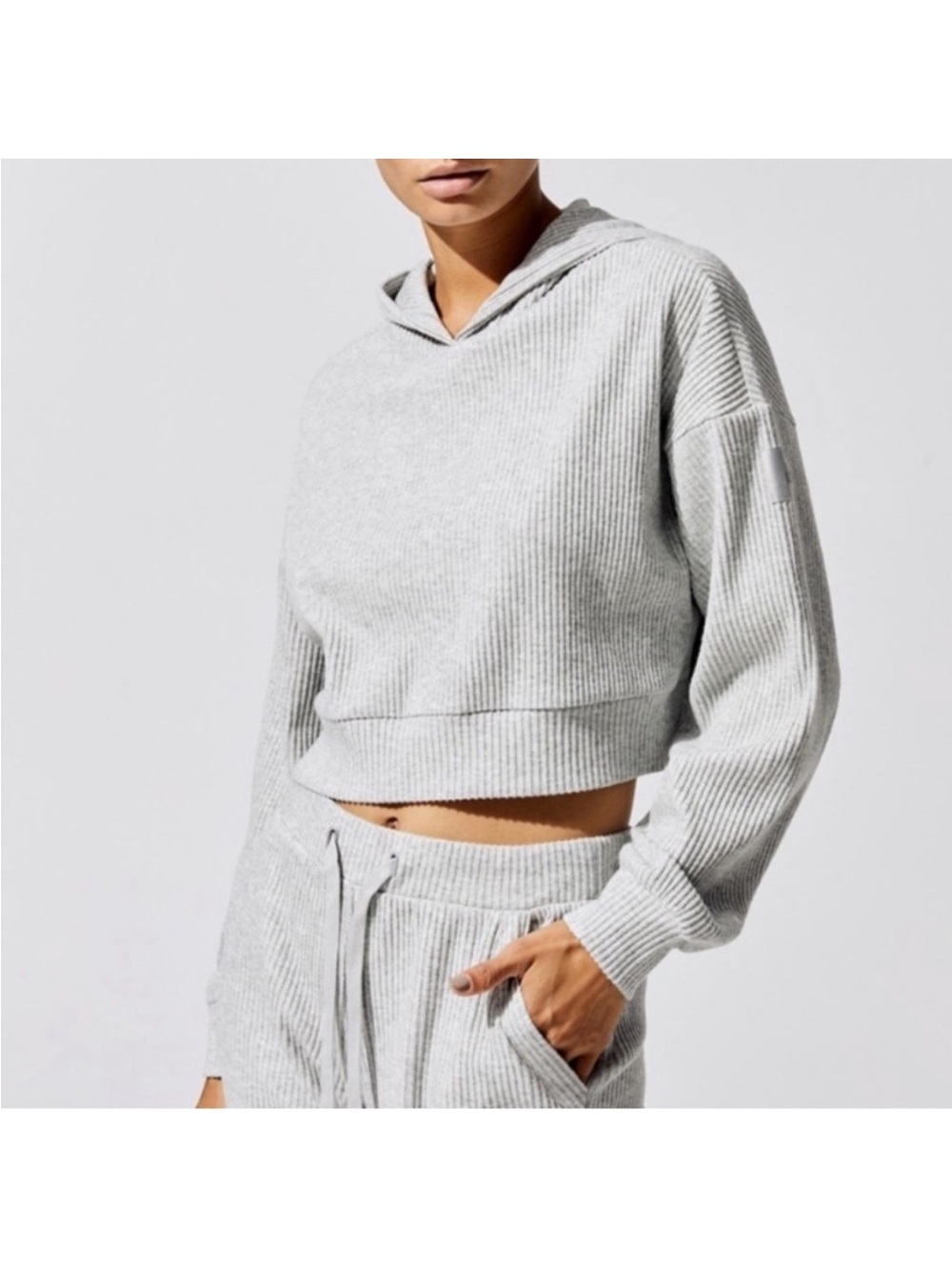 Alo Muse Cropped Ribbed Hoodie